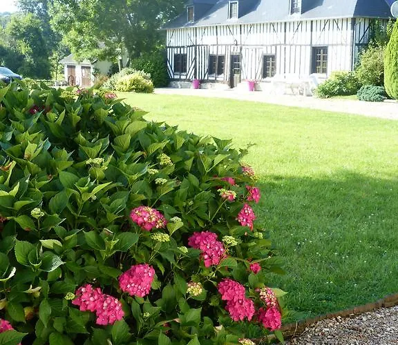 Le Domaine Des Tostes Feriehus *